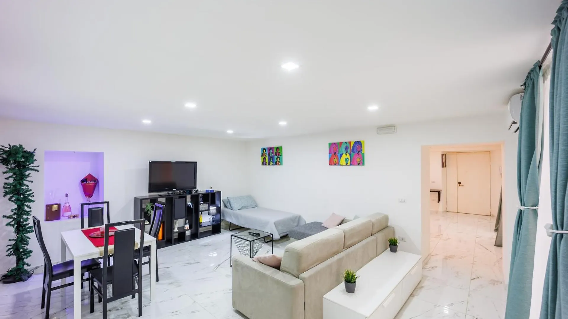 Man House Apartment Naples