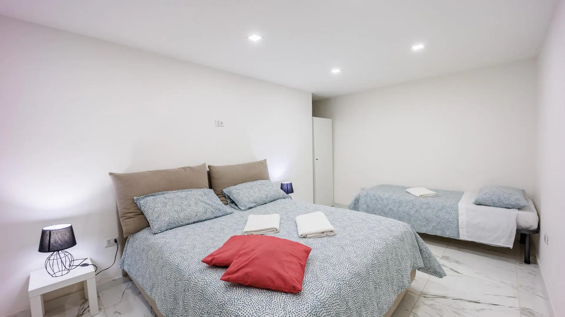 Man House Apartment Naples Italy