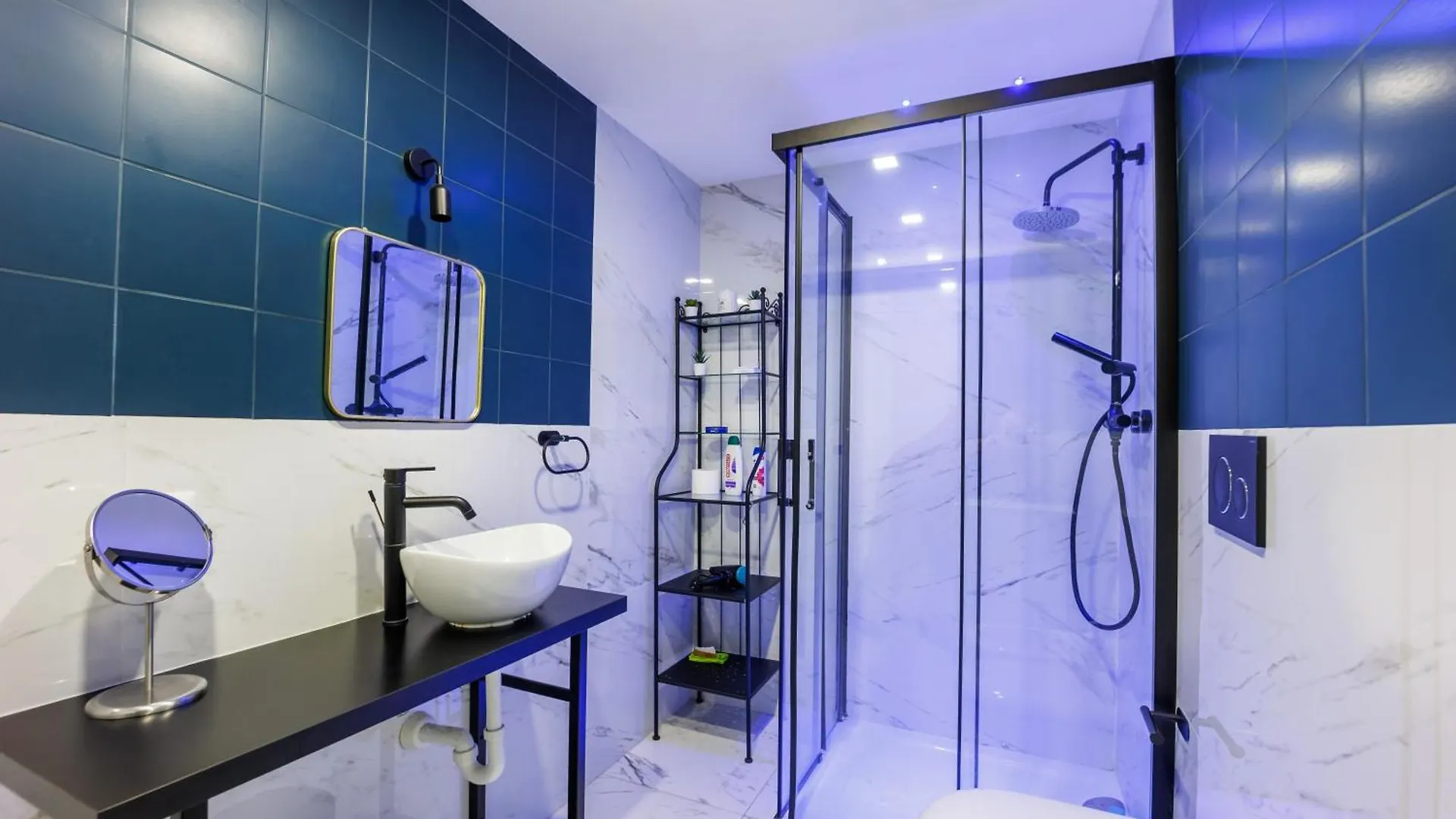Man House Apartment Naples Italy