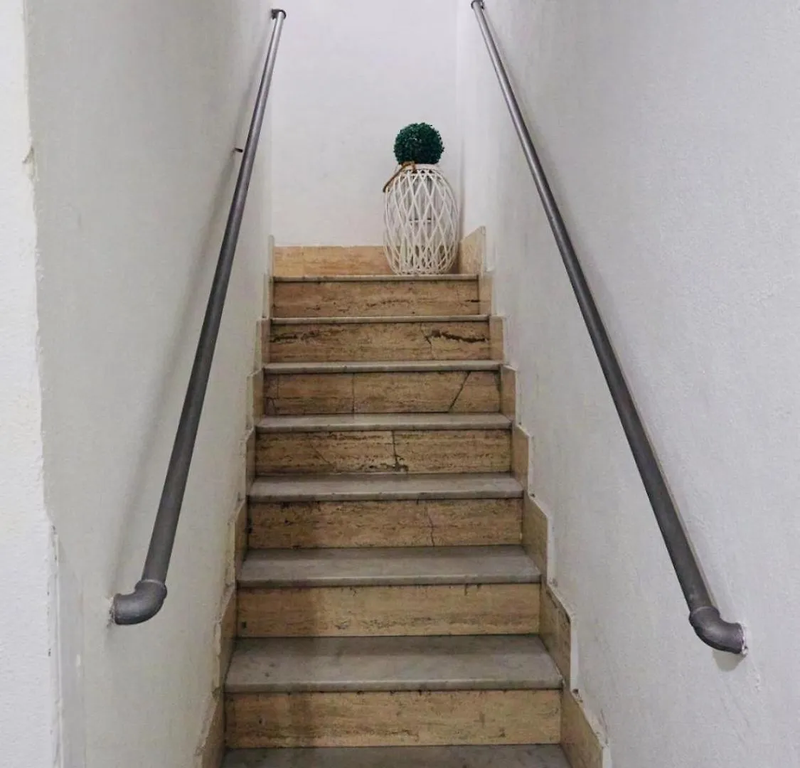 Man House Apartment Naples 0*,